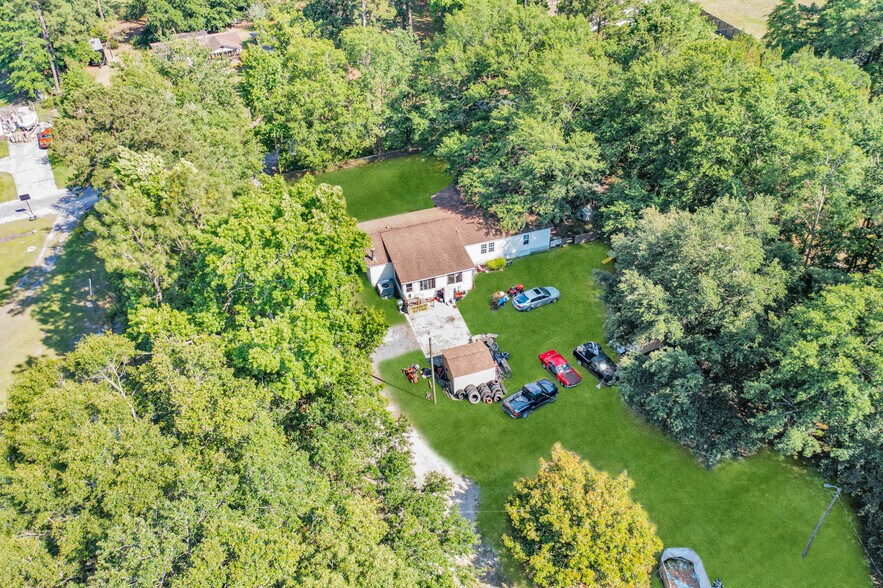 More Photos Of 317 Lankford St, Moncks Corner Manufactured Housing Mobile Home Park For Sale