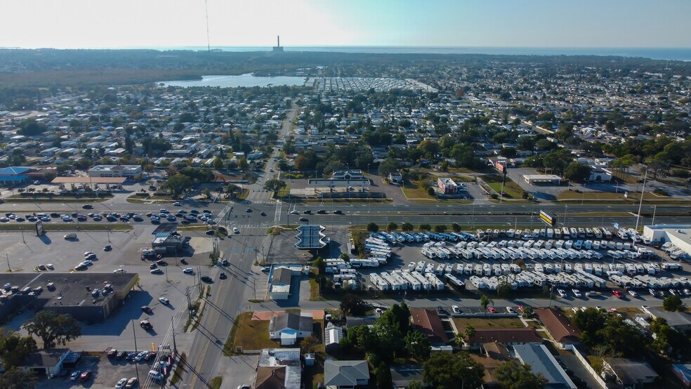 More Photos Of 4539 Mile Stretch Dr, Holiday Office For Sale