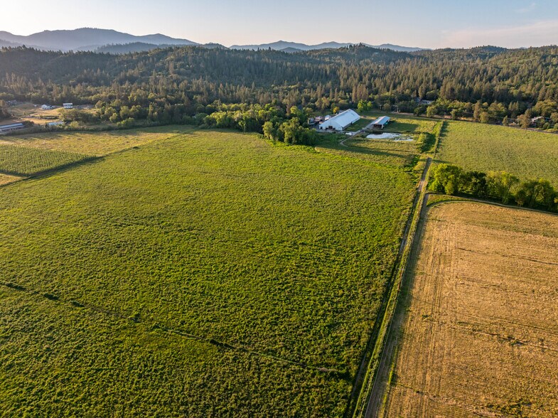 More Photos Of 6531 Lower River Rd, Grants Pass Specialty For Sale