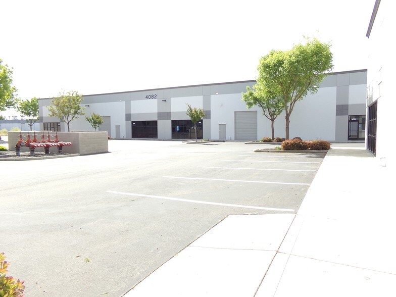 Primary Photo Of 4092 Metro Dr, Stockton Warehouse For Lease