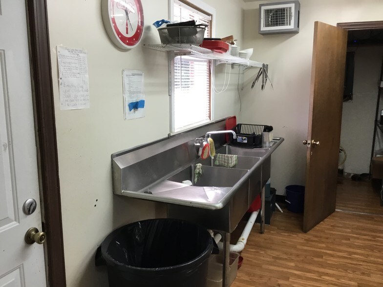 More Photos Of 27 E Main St, Ware Shoals Restaurant For Sale