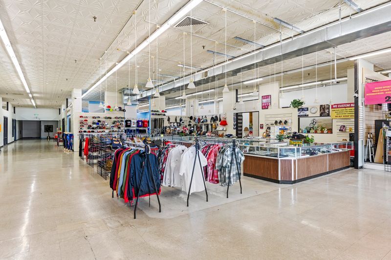 More Photos Of 5340-5364 Broadway, Merrillville Storefront For Sale