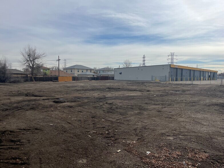 More Photos Of 5245 E 69th Ave, Commerce City Service For Sale