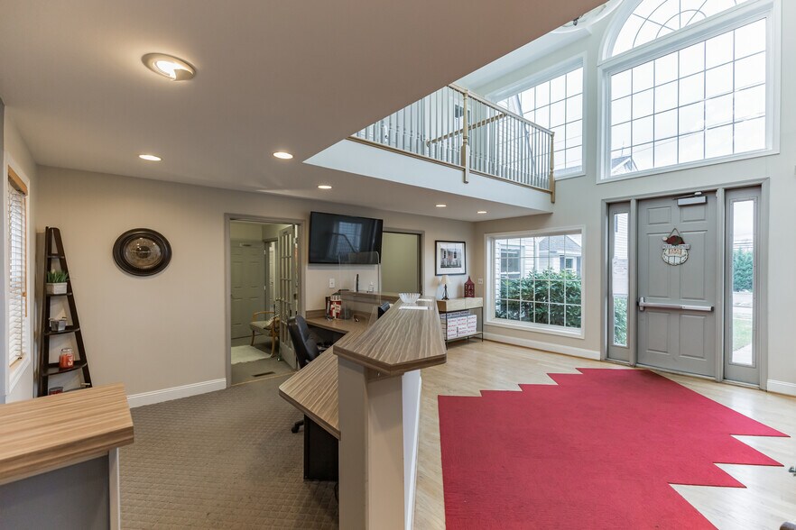 More Photos Of 10425 Southern Maryland Blvd, Dunkirk Medical For Lease