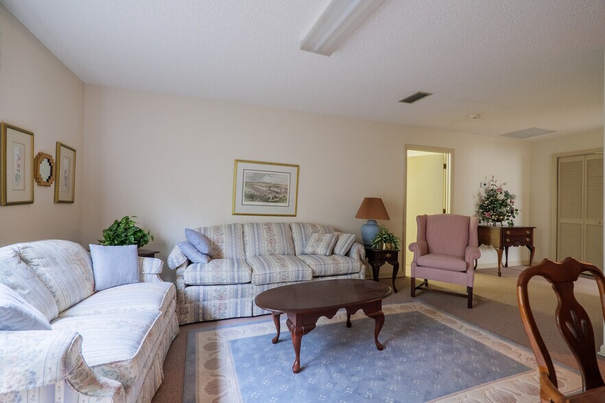 More Photos Of 3185 Madison Hwy, Valdosta Office For Sale