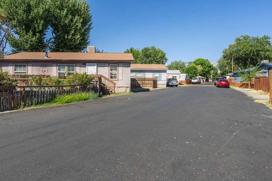 More Photos Of 85 Schoeber Ln, Bishop Manufactured Housing Mobile Home Park For Sale