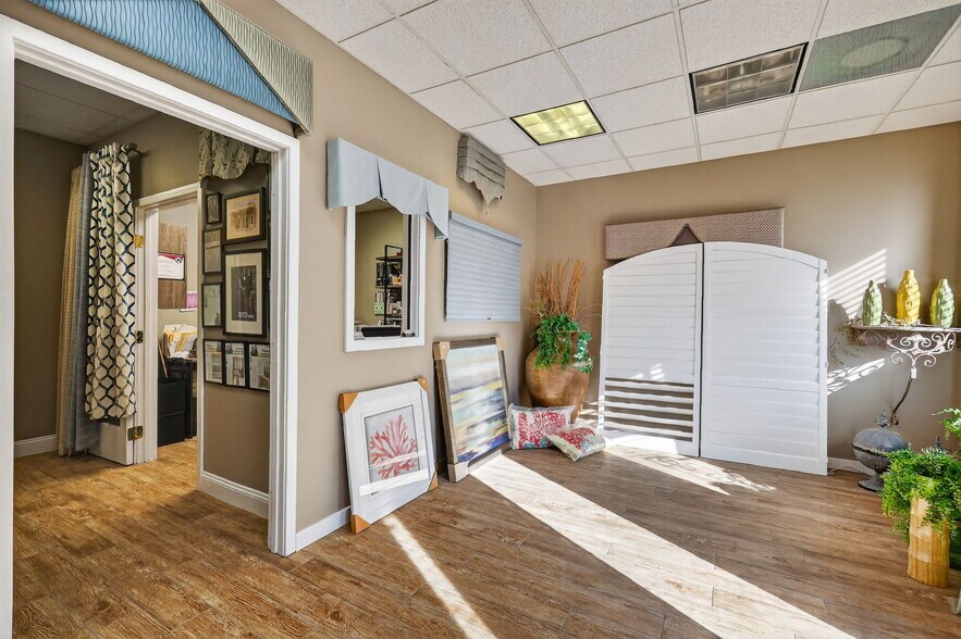 More Photos Of 103 N Main St, Wildwood Storefront For Sale