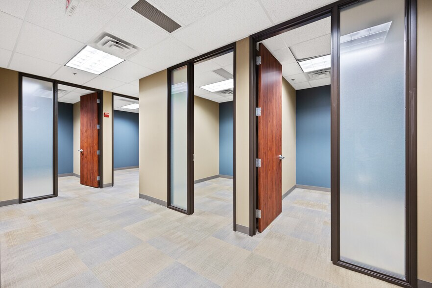 More Photos Of 10030 N MacArthur Blvd, Irving Office Residential For Lease