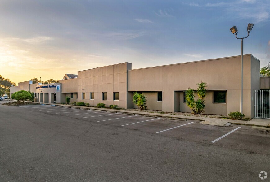 Primary Photo Of 1864-1876 17th St, Sarasota Office For Lease