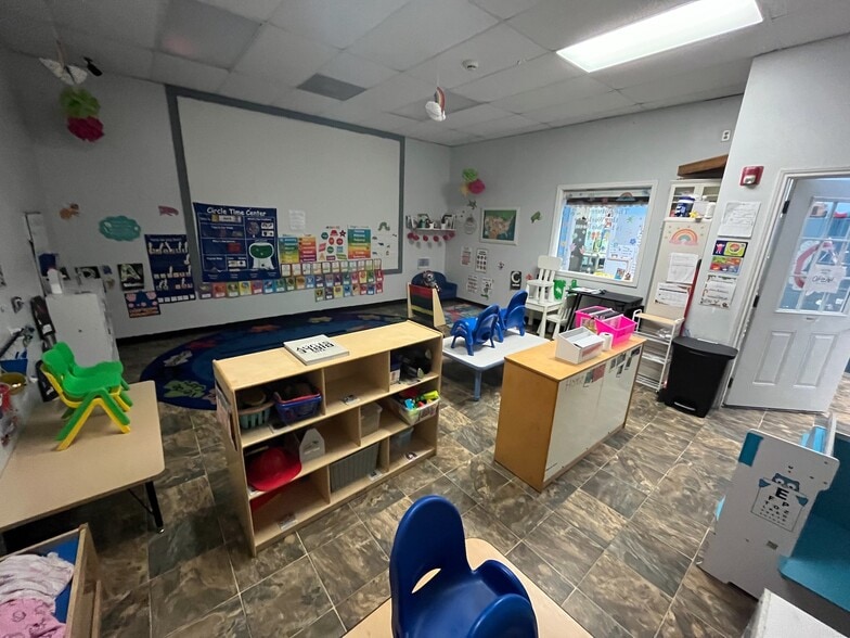 More Photos Of 3111 S Main St, Pearland Warehouse For Sale