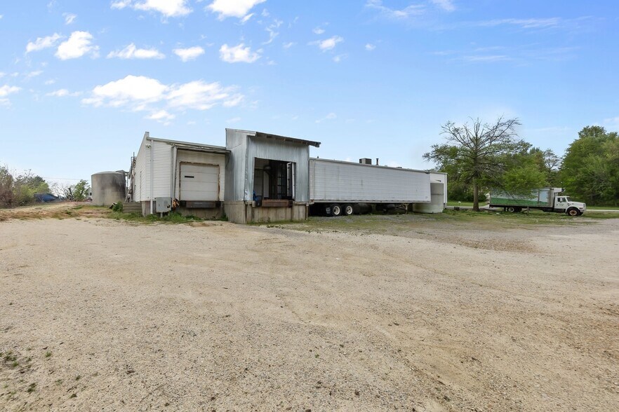 More Photos Of 3006 State Highway FF, Jackson Industrial For Sale