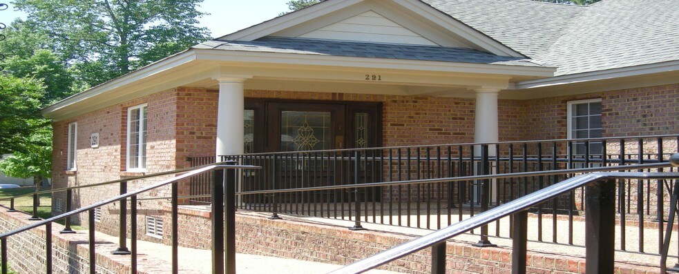 More Photos Of 291 McLaws Cir, Williamsburg Office For Sale