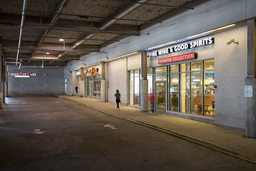 More Photos Of W Girard Ave & N 2nd St, Philadelphia Unknown For Lease