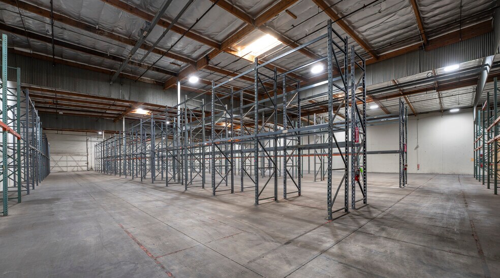 More Photos Of 270 E Bonita Ave, Pomona Warehouse For Lease