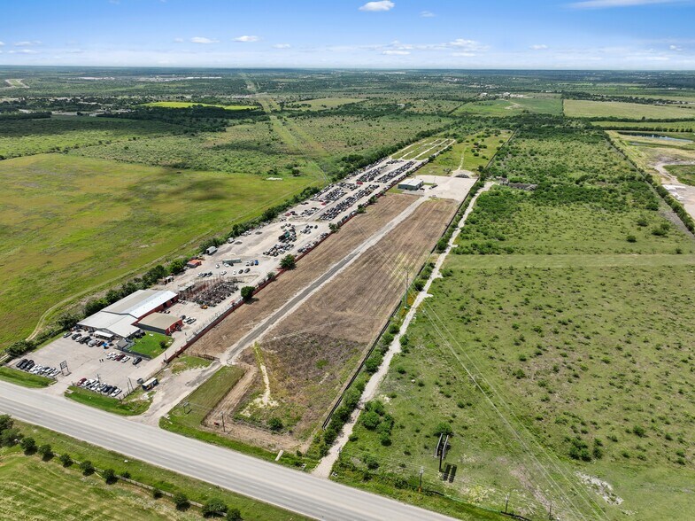More Photos Of 9605 Fm 812, Austin Warehouse For Lease
