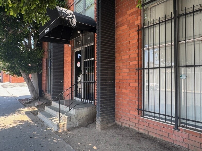 Primary Photo Of 1950 Cotner Ave, Los Angeles Warehouse For Lease