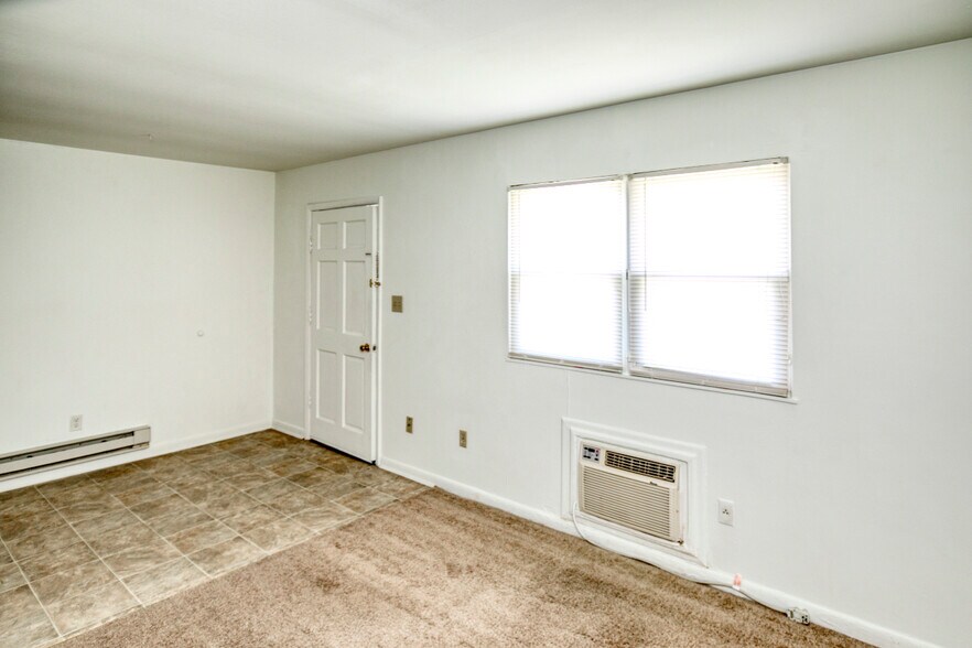 More Photos Of 7626 Bellehaven Dr, Gloucester Point Apartments For Sale