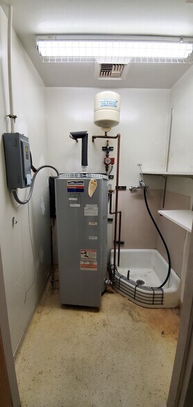 More Photos Of 12660 Riverside Dr, Valley Village Medical For Lease
