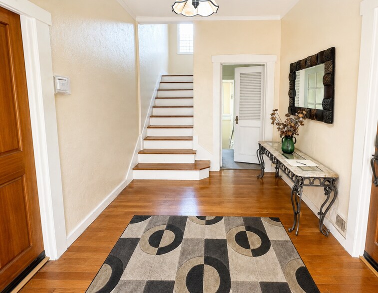 More Photos Of 368 Adams St, Oakland Apartments For Sale