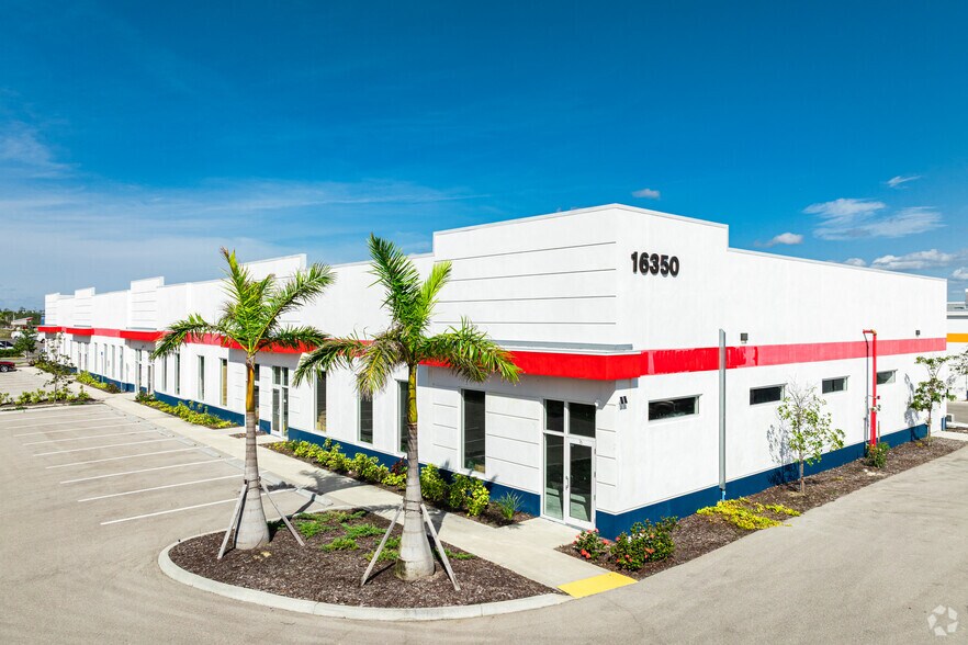 Primary Photo Of 16350 Innovation Ln, Fort Myers Light Distribution For Sale