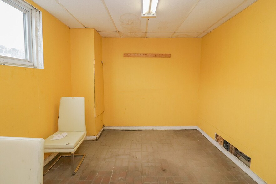 More Photos Of 704 California Ave, Rochester Industrial For Sale