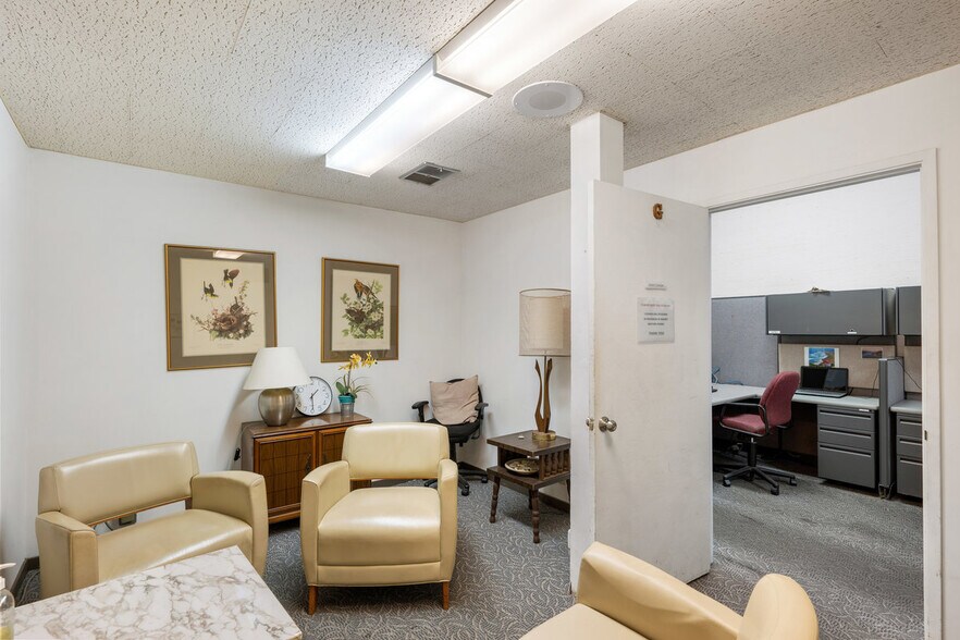 More Photos Of 482 Manor Plz, Pacifica Storefront For Sale