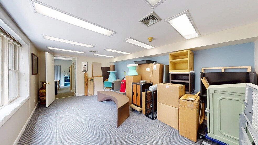 More Photos Of 172 Tuckerton Rd, Medford Office For Sale