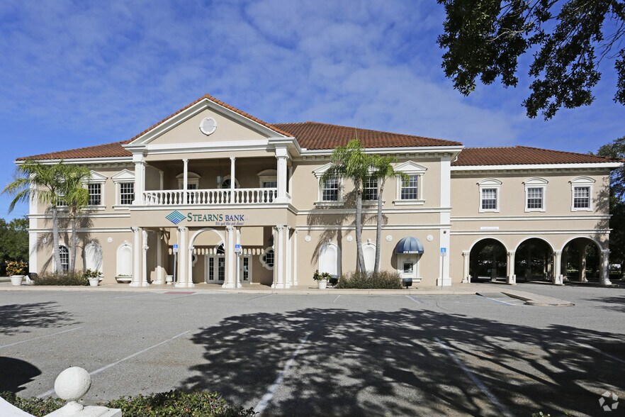 More Photos Of 201 Center Rd, Venice Office For Sale