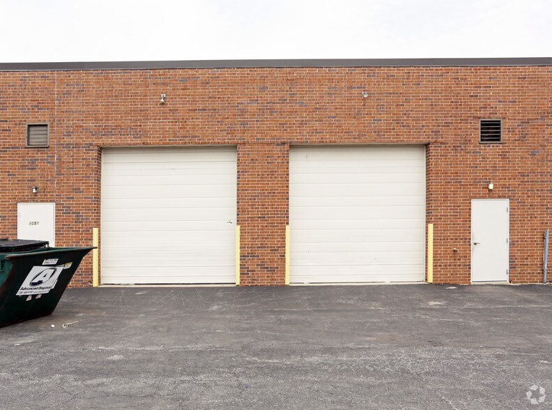 More Photos Of 236-244 William St, Bensenville Manufacturing For Lease