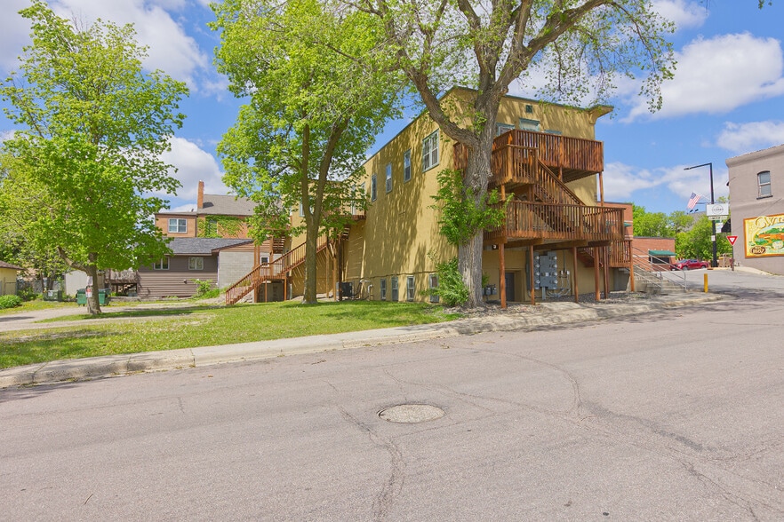 More Photos Of 111-121 Main Ave W, Winsted Storefront Retail Residential For Sale