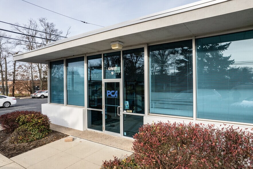 More Photos Of 15-01 Pollitt Dr, Fair Lawn Light Distribution For Sale