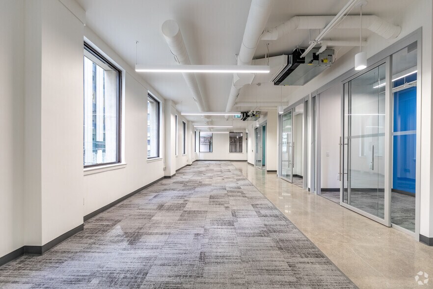 More Photos Of 67 Richmond St W, Toronto Office For Lease