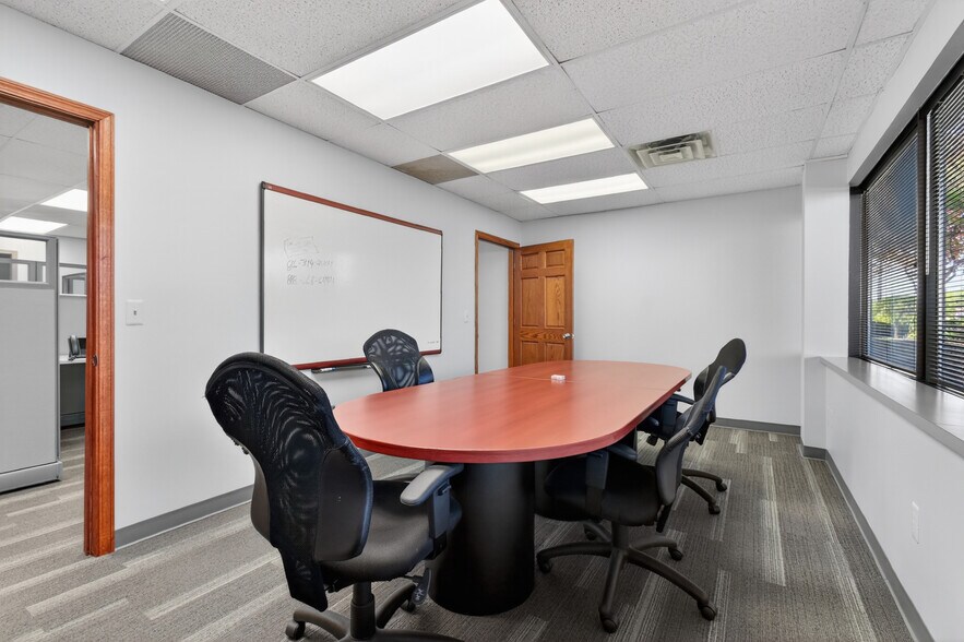 More Photos Of 26622 Woodward Ave, Royal Oak Office For Lease