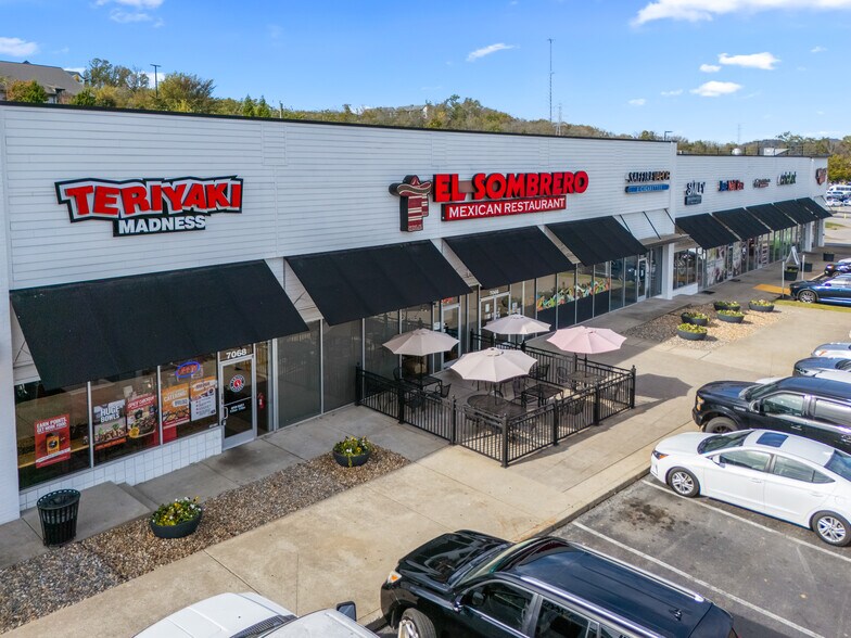 More Photos Of 7050-7088 Charlotte Pike, Nashville Storefront For Lease
