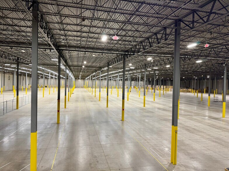 More Photos Of 1055 Hanover St, Wilkes-Barre Distribution For Lease
