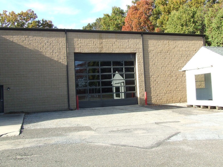 More Photos Of 876 N Lenola Rd, Moorestown Warehouse For Lease