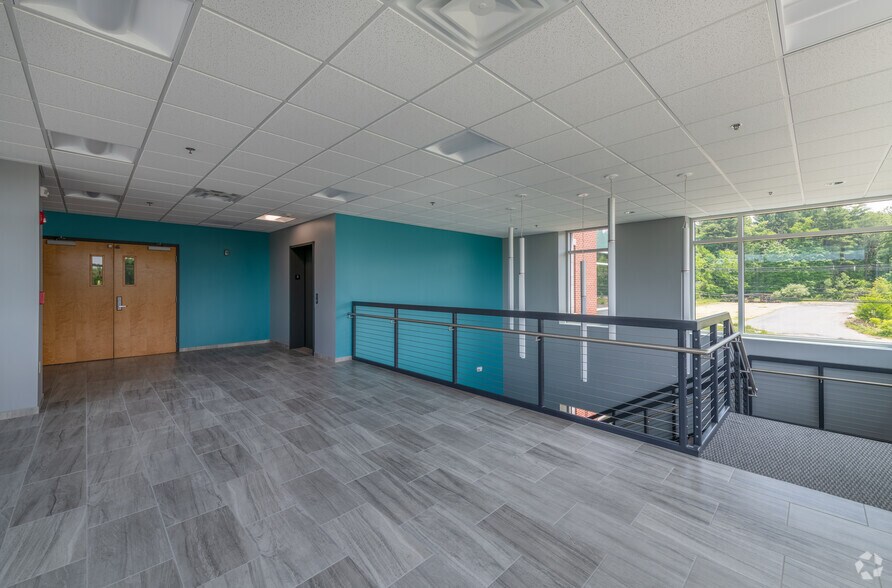 More Photos Of 198 Charlton Rd, Sturbridge Medical For Lease