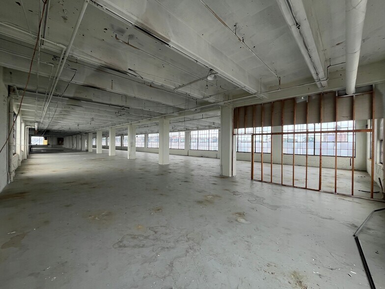 More Photos Of 1850 E Sedgley Ave, Philadelphia Manufacturing For Lease