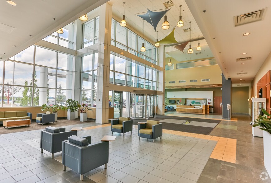 More Photos Of 2535 3rd Ave SE, Calgary Office For Sale