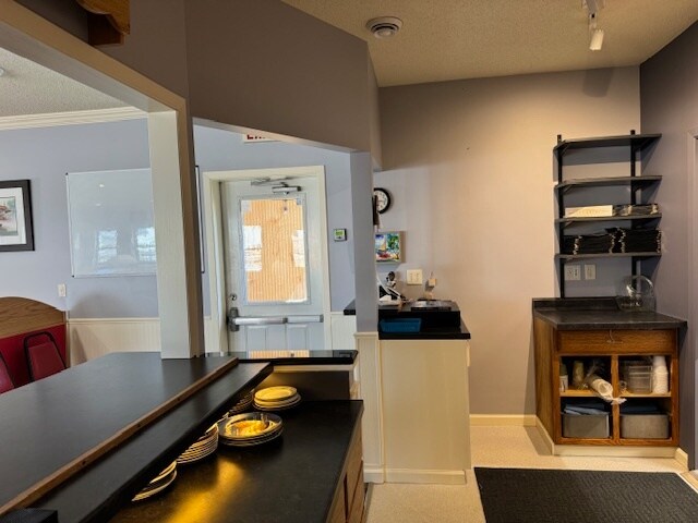 More Photos Of 2079 Spruce St, Ranier Restaurant For Sale