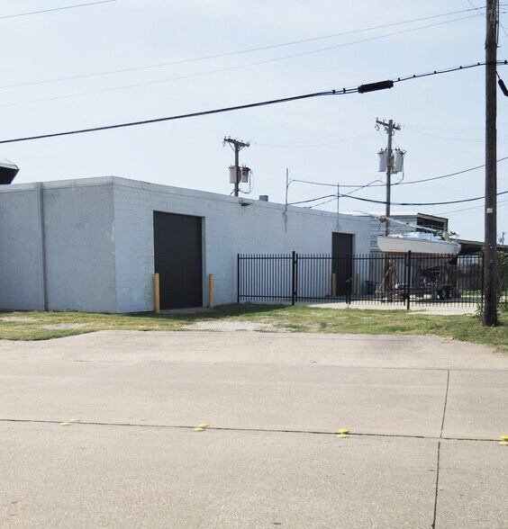 More Photos Of 2511 National Dr, Garland Industrial For Sale