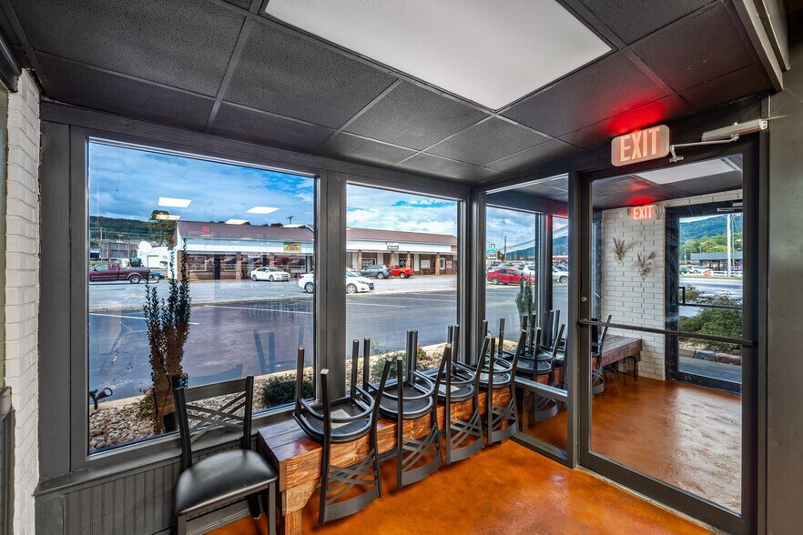 More Photos Of 1106 Gault Ave S, Fort Payne Fast Food For Lease