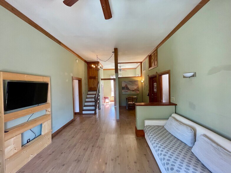 More Photos Of 124 Bank St, Grass Valley Restaurant For Sale