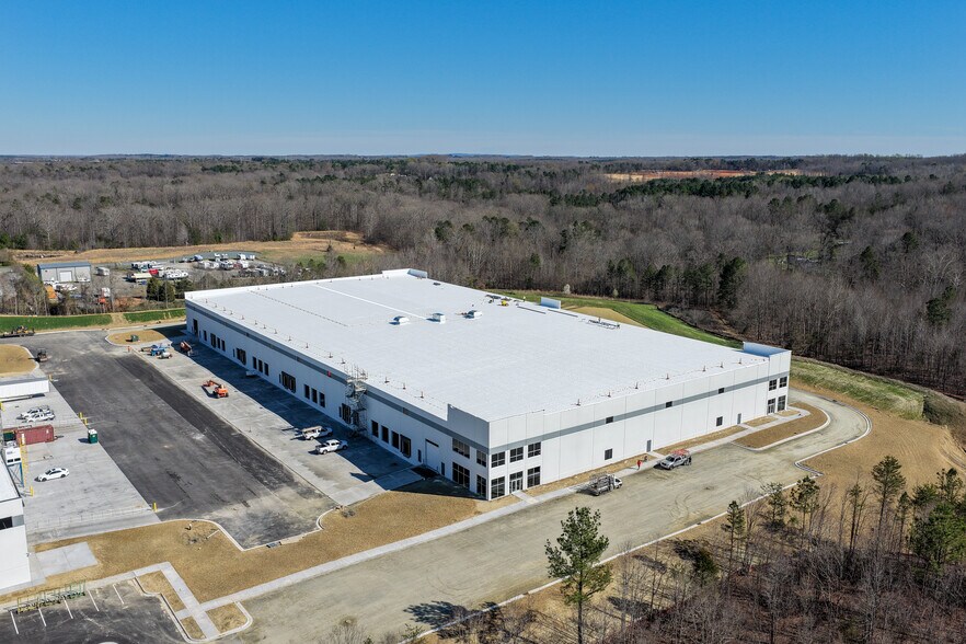 More Photos Of 5672 Millstream Rd, Whitsett Warehouse For Lease