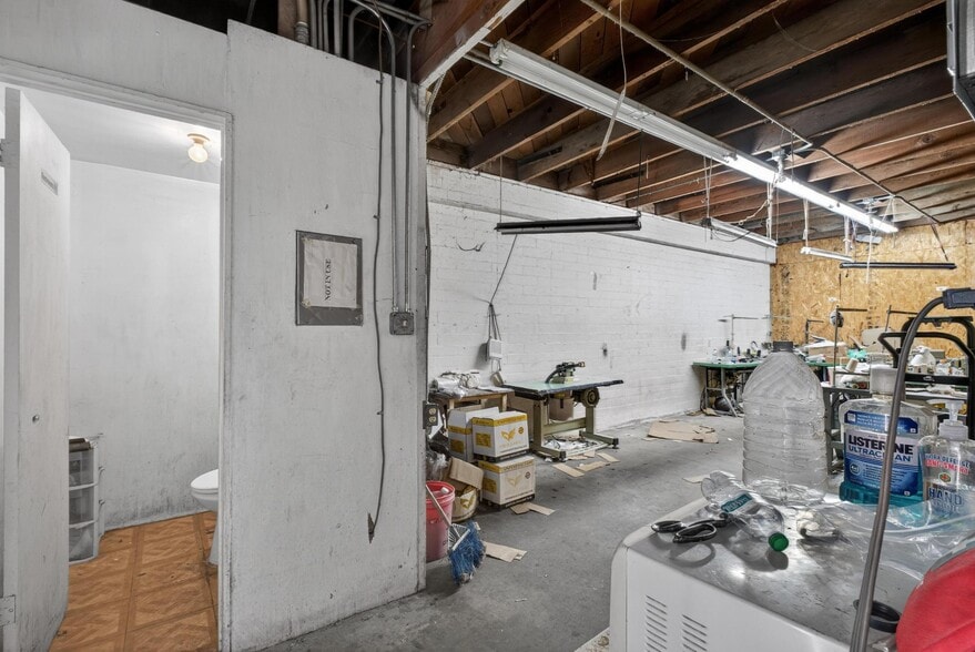 More Photos Of 5016 E Olympic Blvd, Los Angeles Storefront For Sale