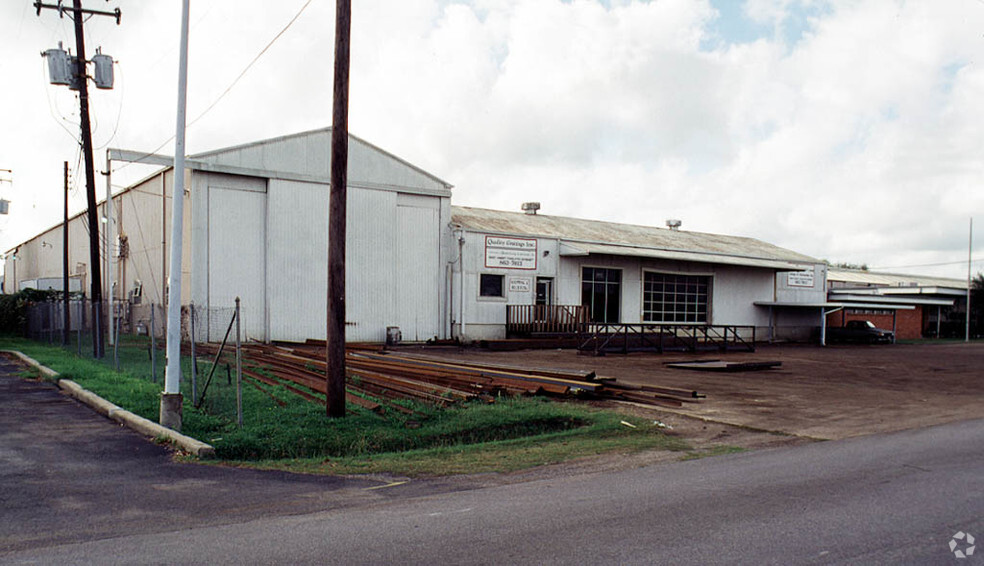 Primary Photo Of 3601 W 12th St, Houston Warehouse For Lease