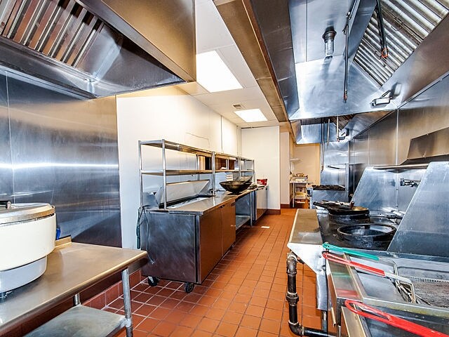 More Photos Of 4651 N Greenview Ave, Chicago Apartments For Lease