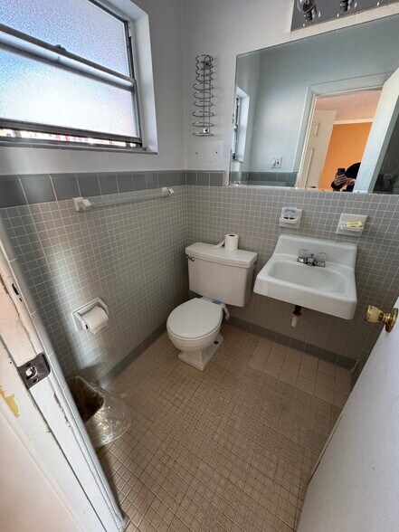 More Photos Of 16872 SE Highway 19, Cross City Hotel For Sale