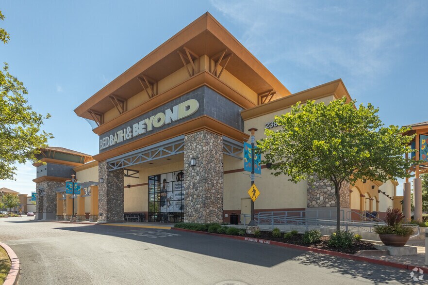 More Photos Of 2371 Iron Point Rd, Folsom Unknown For Lease