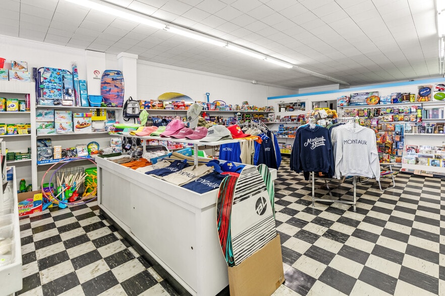 More Photos Of 809 Montauk Hwy, Montauk Auto Repair For Sale